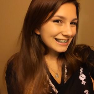 Meet your Posher, Elena